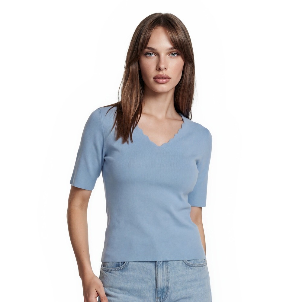 Talbots Women's Size Medium Light Blue Scalloped V-Neck Ribbed Knit Top Sweater